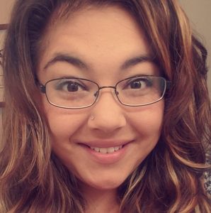 Meet your Posher, Raquel